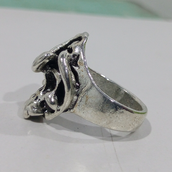 Bague tête de mort