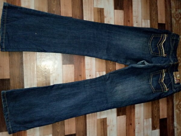 Ladies Thrift Jeans-Waist size 32