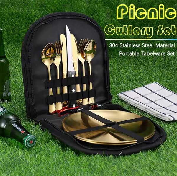 Cutlery set with plate