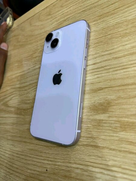 Iphone 14 simple