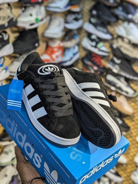Adidas campus