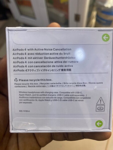 AirPod 4
