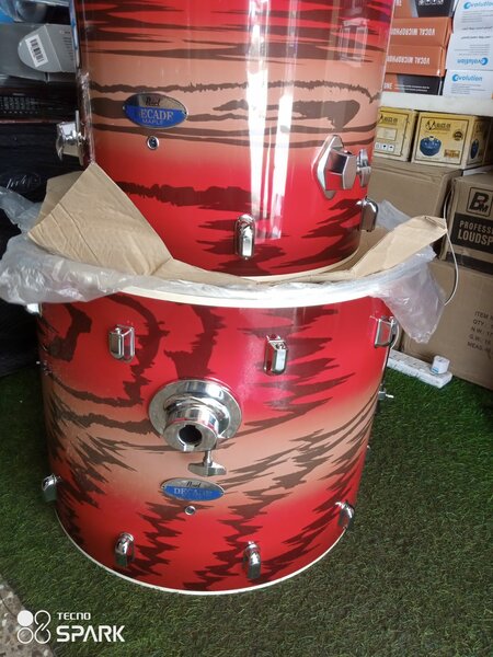 Pearl Drums set