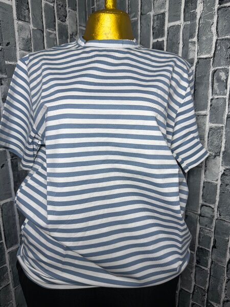 T-shirt à rayures élégante