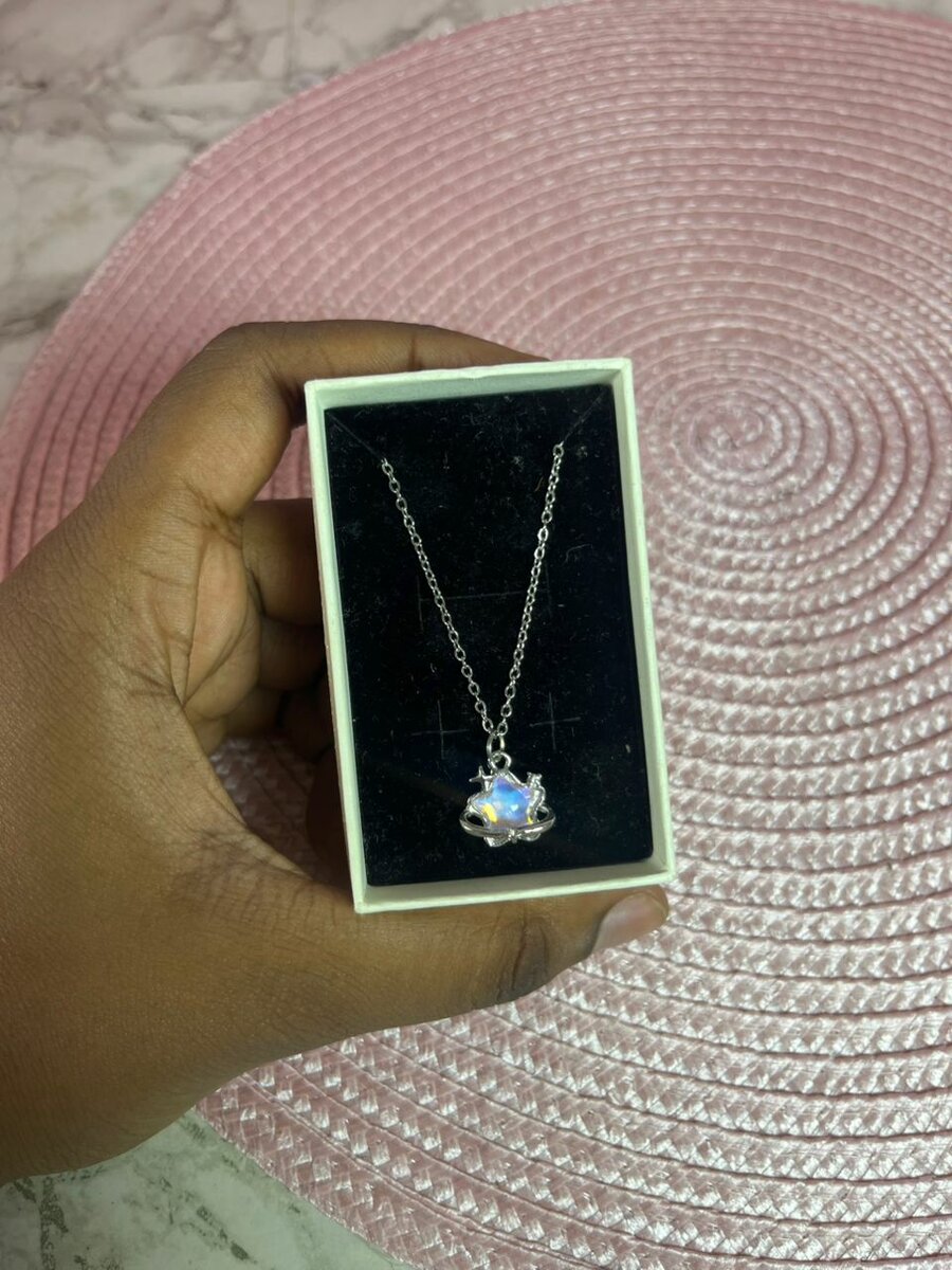 Collier pendentif cristal