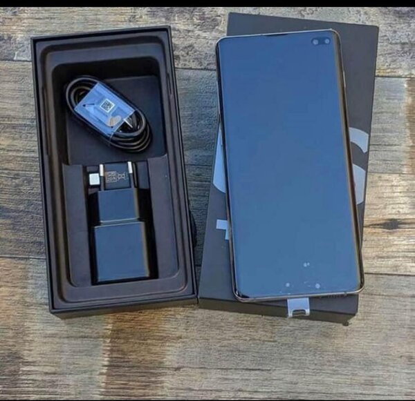 Samsung S10