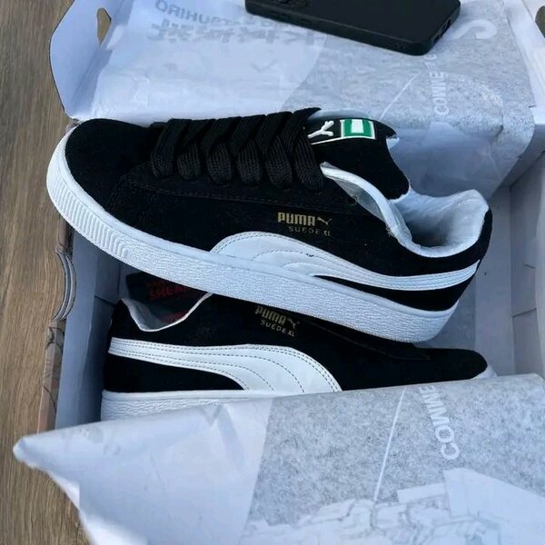 Sneaker