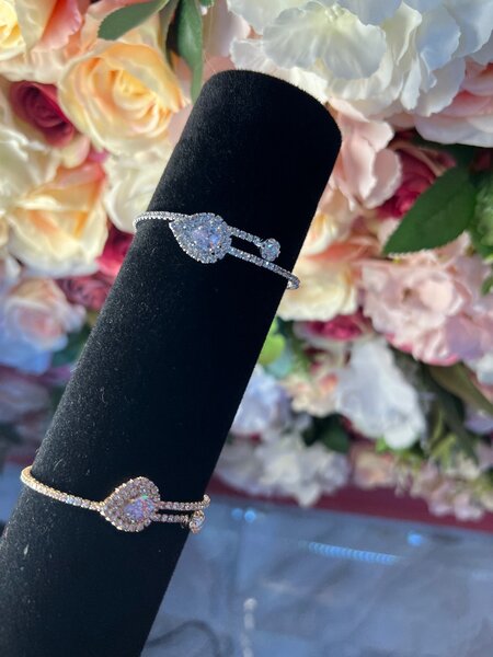 Female bracelet