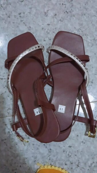 Sandales