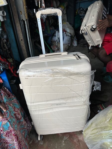 Grand valise en gomme original