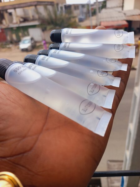 4 Gloss Lèvres Transparent