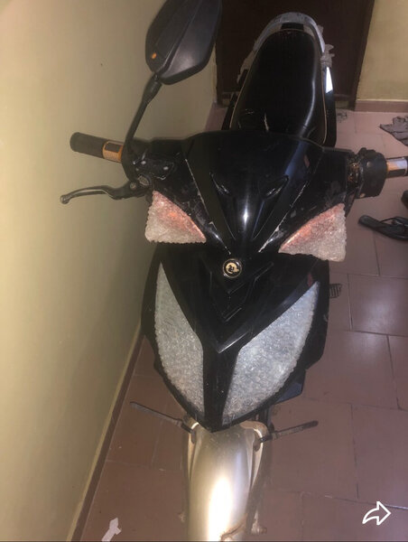 Moto KTM robuste et élégante