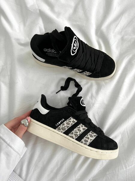 Adidas campus