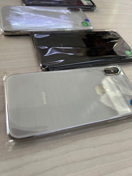 iPhone X
