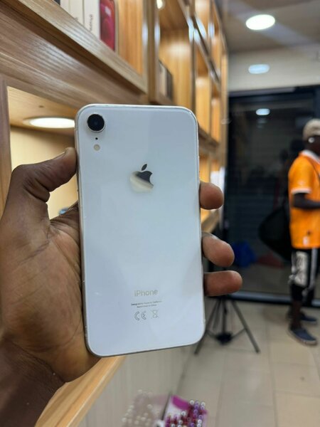 Iphone xr capacité 64