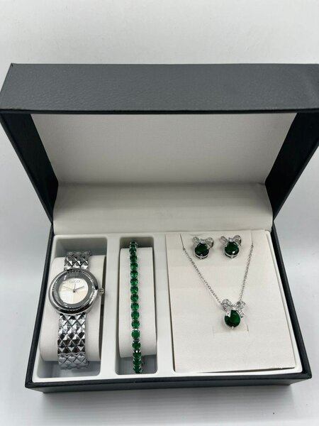 Fashion jewelry