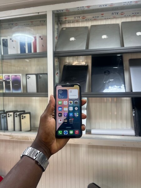 iPhone 11 simple