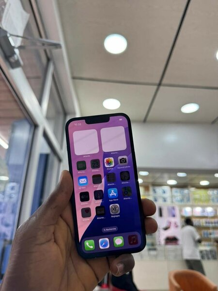 iPhone 13 simple