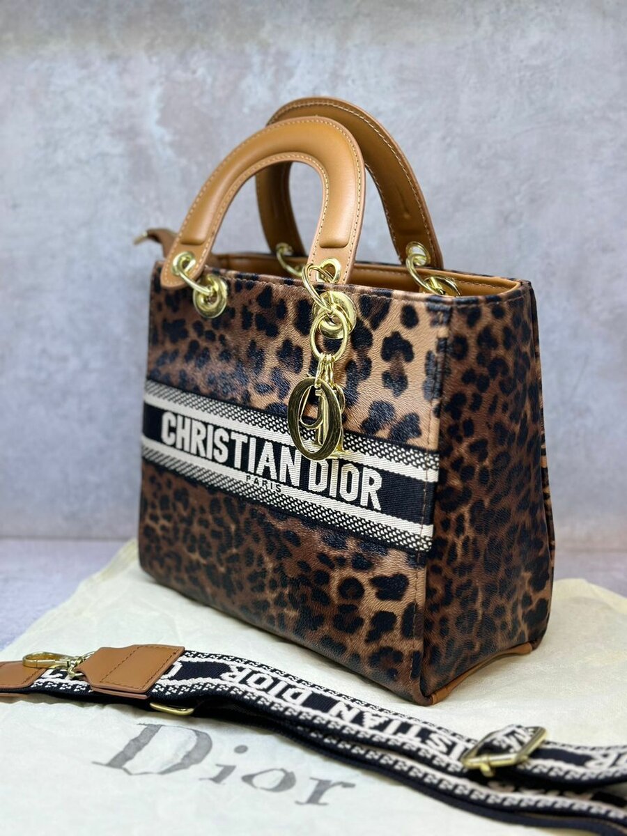 DIOR