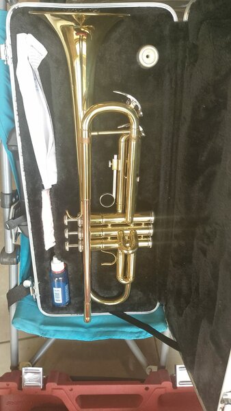 Trumpets,pianomusic equipments