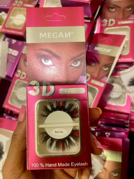 Faux cils