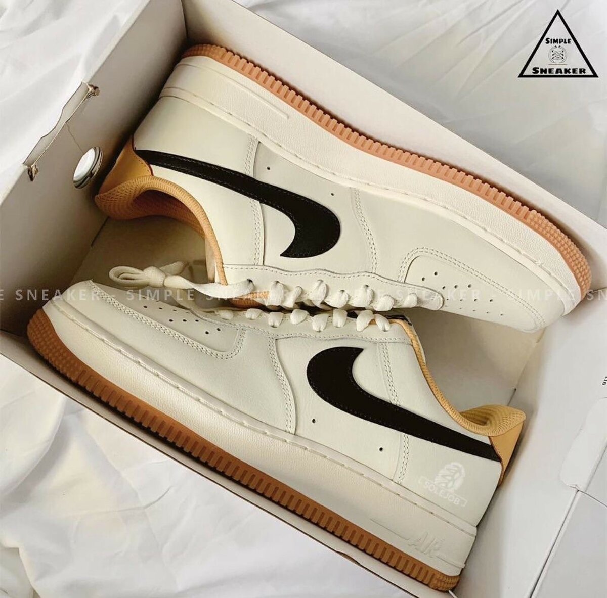 NIKE AIRFORCE CREAM