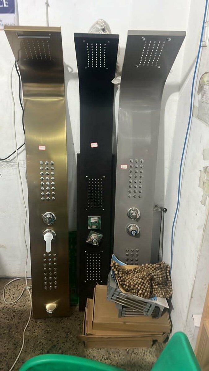 Panel shower