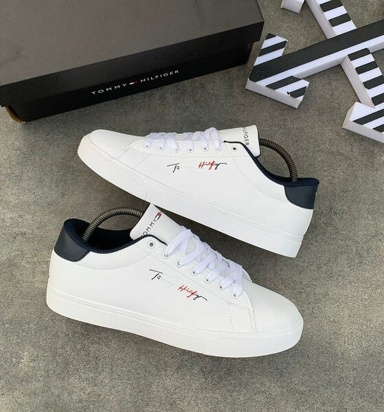 TOMMY HILFIGER