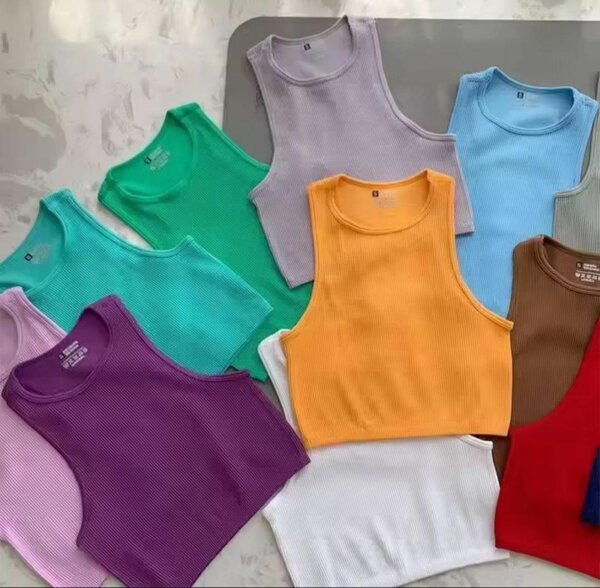 Débardeurs en coton coloré