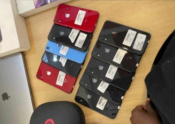 IPHONE XR