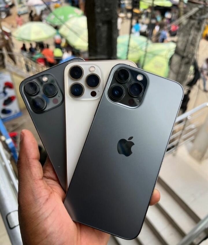 iPhone 13