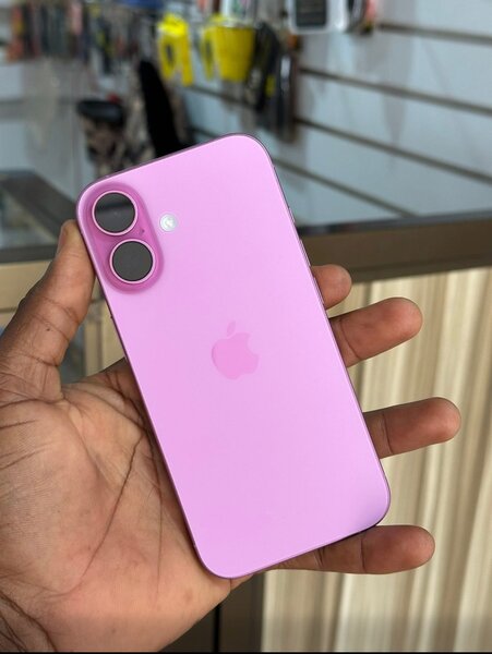 iPhone 15 Rose