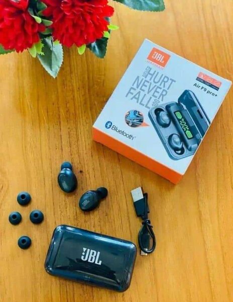 JBL earpods
