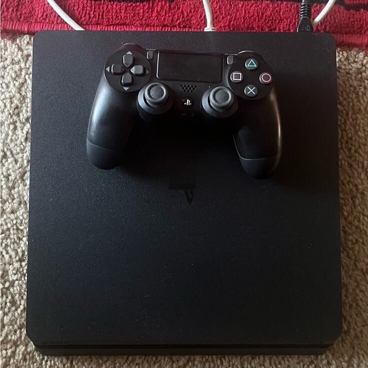 Play station 4slim