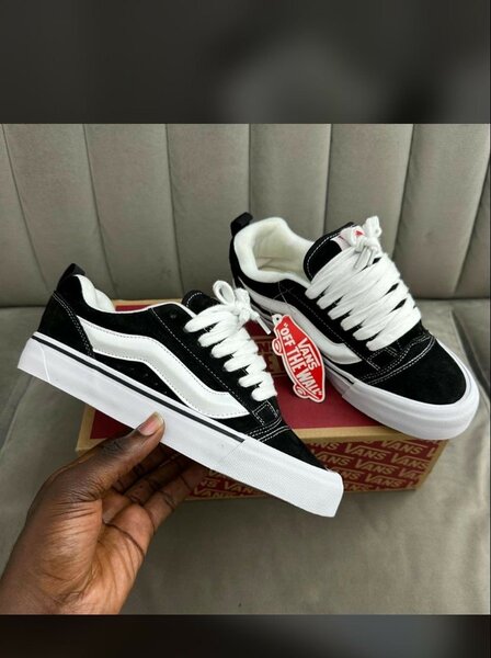 Of the wall vans!