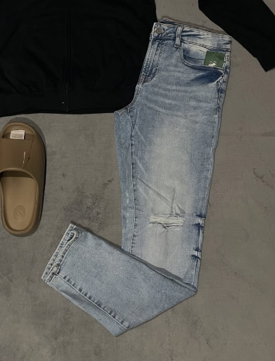 Jeans size 32