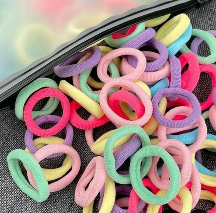 Élastiques à cheveux colorés