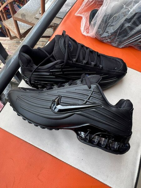 NIKE AIRMAX CLASSIC