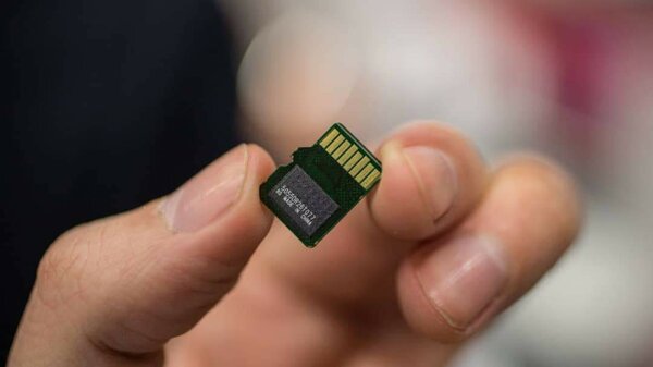 Memory card (SD Card)