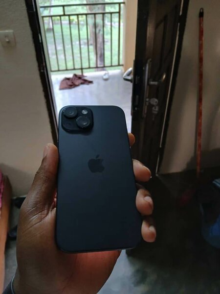Iphone 15 Simple