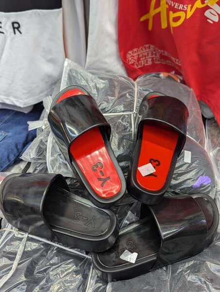 Y-3 slides