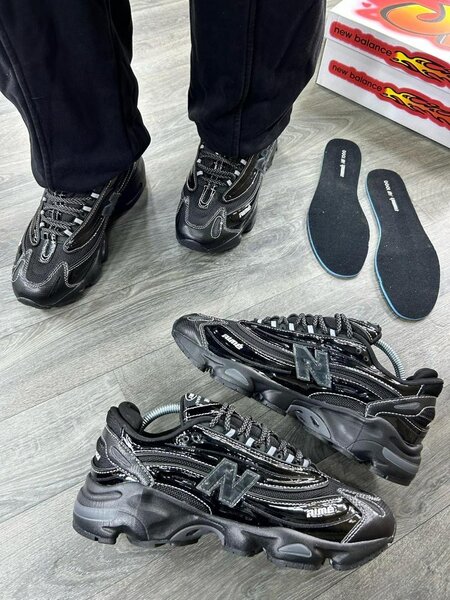 NEW BALANCE 1000