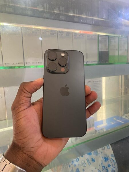 iPhone 15 Pro (256go) Dual SIM