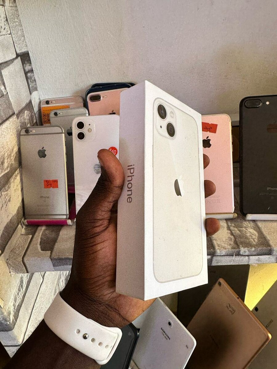 iPhone 13