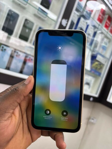 iPhone XR