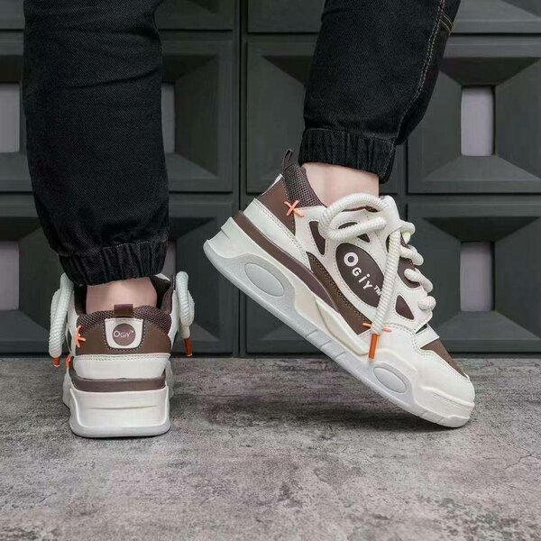 Chaussures pour hommes et femmes