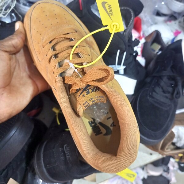 AIR NIKE KAKI