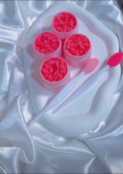 Lip scrub