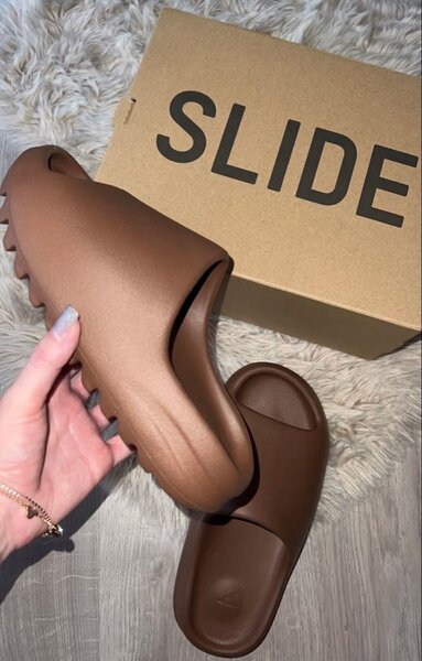 Addidas Yeezy Slides