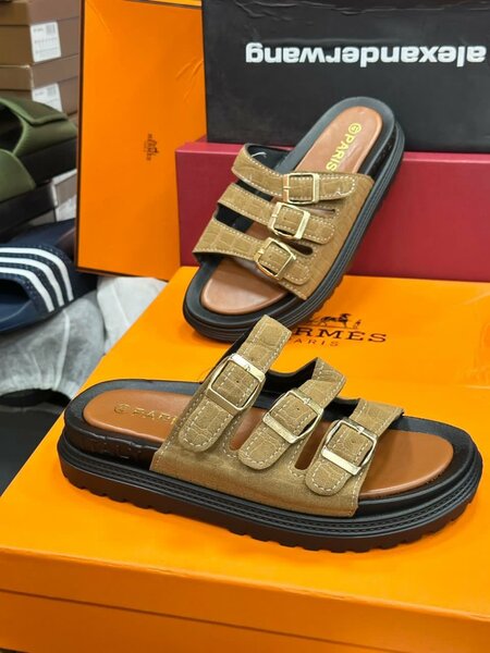 Sandales